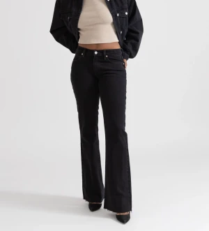 Bootcut jeans - Från Abrand, säljer då de är för stora för mig❤️Kan skicka egna bilder, fråga bara💗(ENDAST ANVÄNDA EN GÅNG, KÖPTE FÖRRA VECKAN)