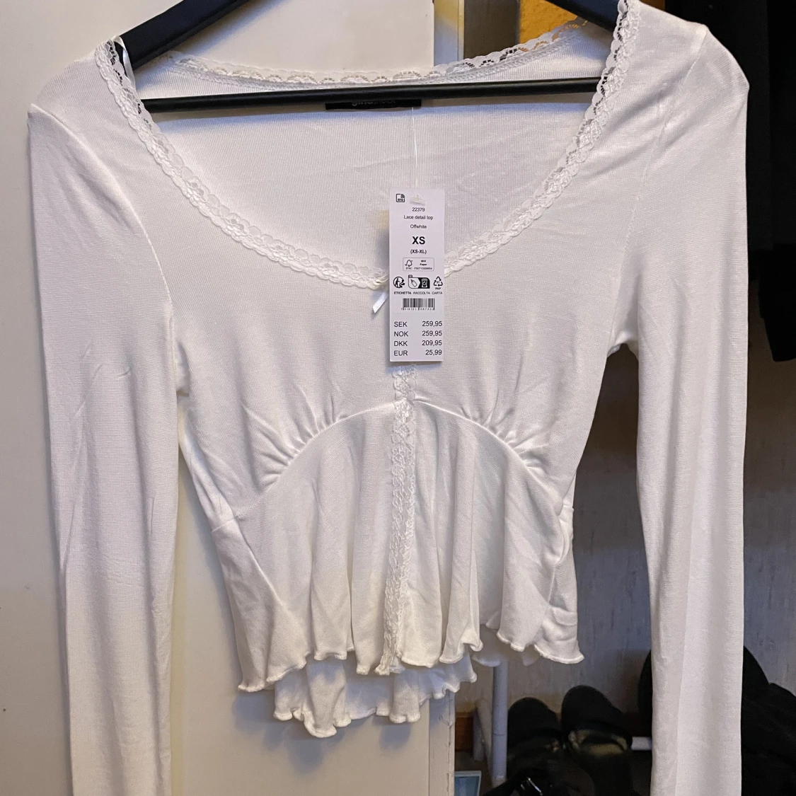 Lace detail top - 90