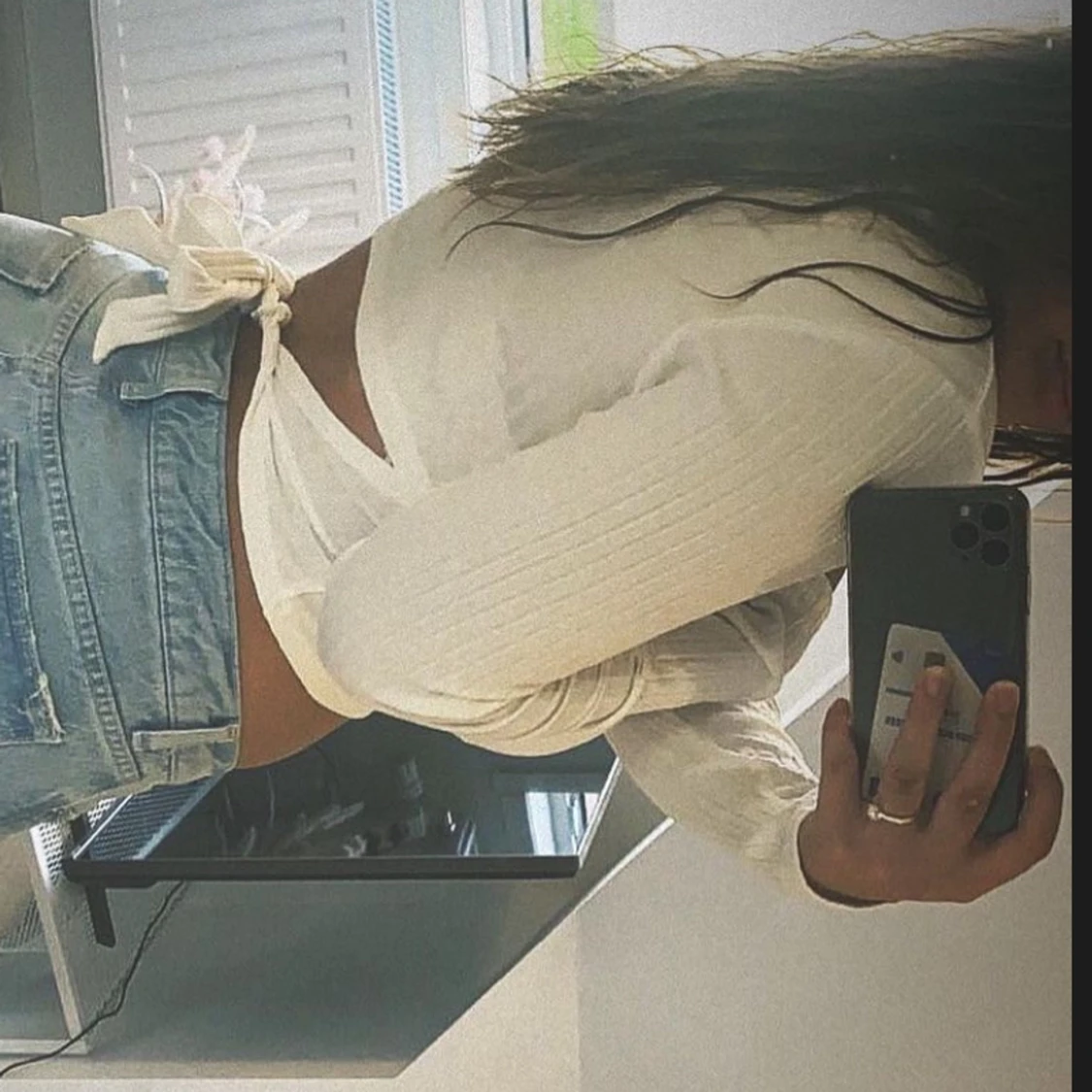 Långarmad magtröja med öppen rygg - 91