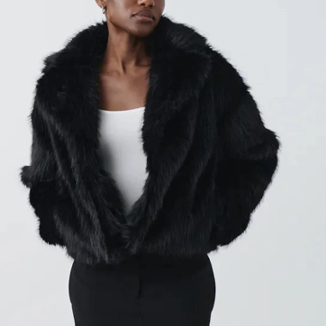 Svart pälsjacka  - 90