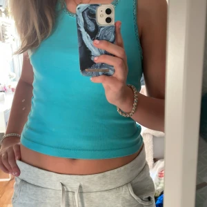 Linne  - Jättesnyggt turkost linne som tyvärr inte kommer till användning💓