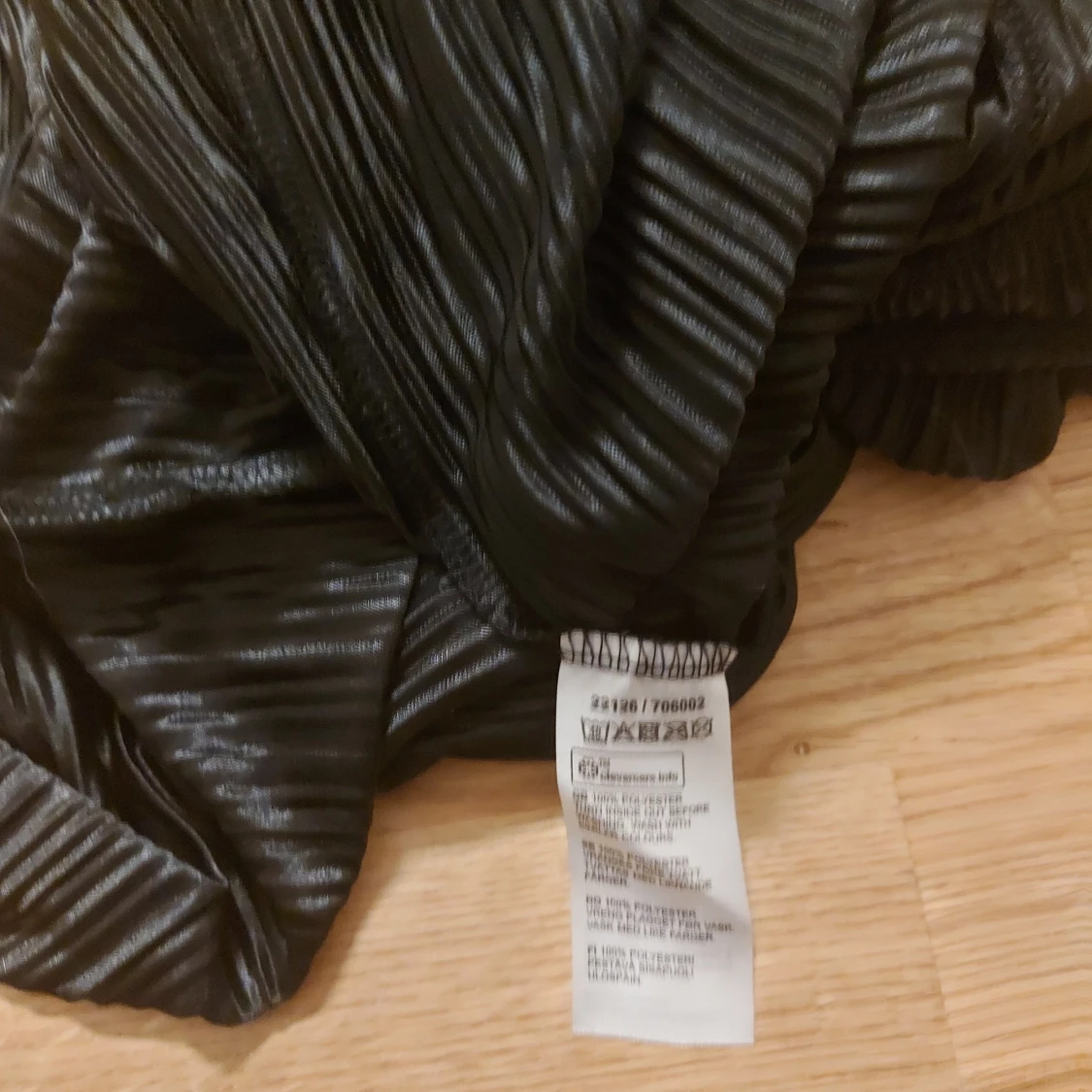 Svart byxdress storlek 156 - 90