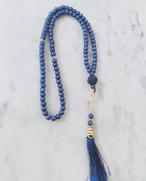 Tasbeeh helt ny  - Helt ny tasbeeh i blå skimrande färg och med vackra detaljer 