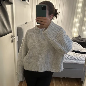 Stickad tröja Gina tricot  - Jättefin stickad tröja!! Använder knappt! ❤️‍🔥