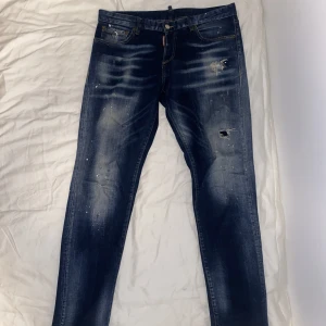 Dsquared2 jeans - Skick 9/10, storlek 50. Pris går att diskutera.