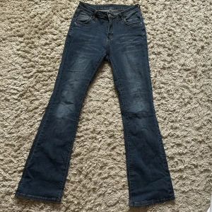 Jeans - Jeans från shein. Står ingen storlek men skulle säga S/M typ. 💞💗💕💓