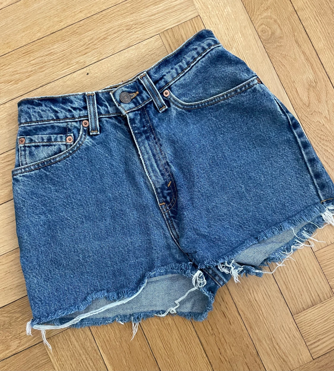 Levis shorts - 90