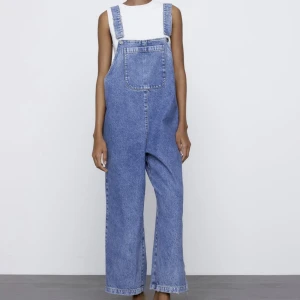 Jeans jumpsuit zara - Jeans jumpsuit från zara i storlek S❤️fåtal användning 
