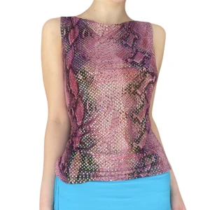 Vintage Sequin Top - Så snygg ormskinnsmönstrad vintage topp från senare 90-tal med skimrande paljetter!💕Storlek M! I perfekt skick!💋
