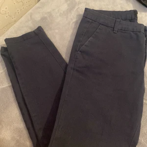 Kostym byxor mörk blå - Låg medja säljer den för 59kr Priset går att diskuteras 