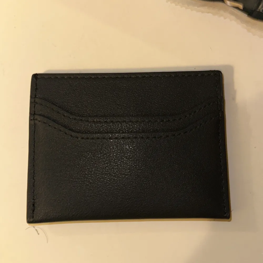Mycket fin plånbok! Helt ny!. Accessoarer.