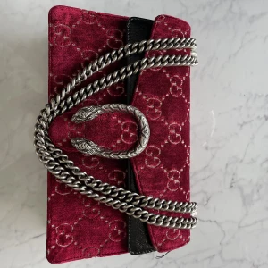 Gucci Dionysus small - Dionysus liten axelväska Sparsamt använd, nypris 21.000 kr 
