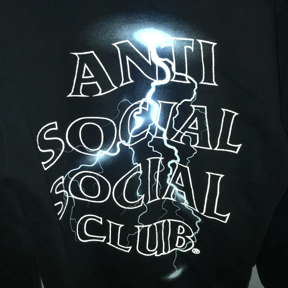 - Anti Social Social Club Hoodie ”Twister”  - Skick: 9-10, Finns tags/påse - Strl: S - StockX pris 143 $ - Tar bud Mer information i PM. Hoodies.