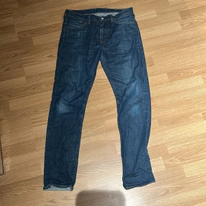 Levis byxor - Tja säljer dessa jeans, som är för stora för mig använda 1 gång.