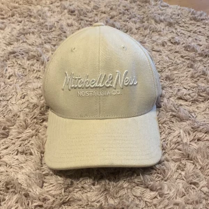 Mitchell and ness keps  - Ganska så oanvänd skulle jag säga 
