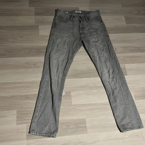 Jackandjones jeans - Använd några gånger skick 8/10 använder inte för dom passar inte längre.