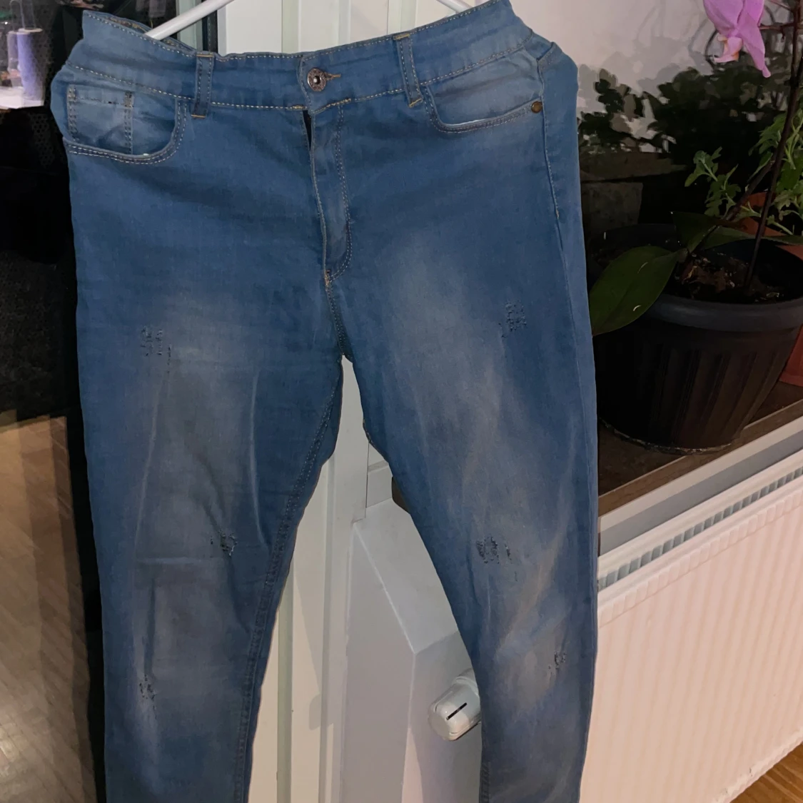 Ljusblå jeans - 90