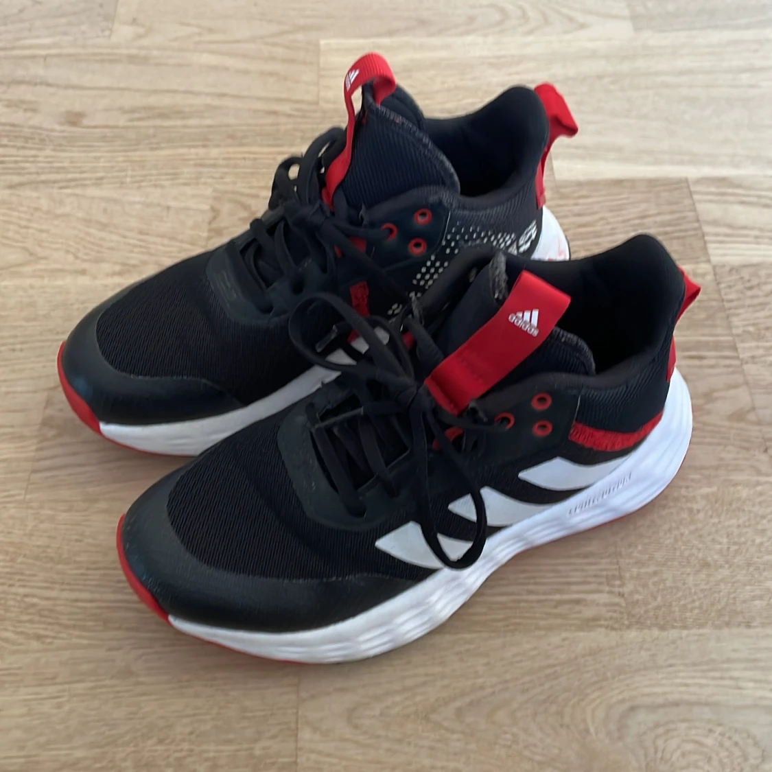 Adidas Lightmotion Basketsko - 90