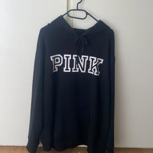 PINK Victorias secret tröja  - Fint skick men kommer tyvärr inte till användning. 