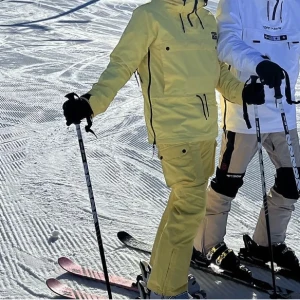 DOPE SET - Supersnyggt set från dope i storlek medium på båda delarna.  Varsamt använd så i jättefint skick!😊