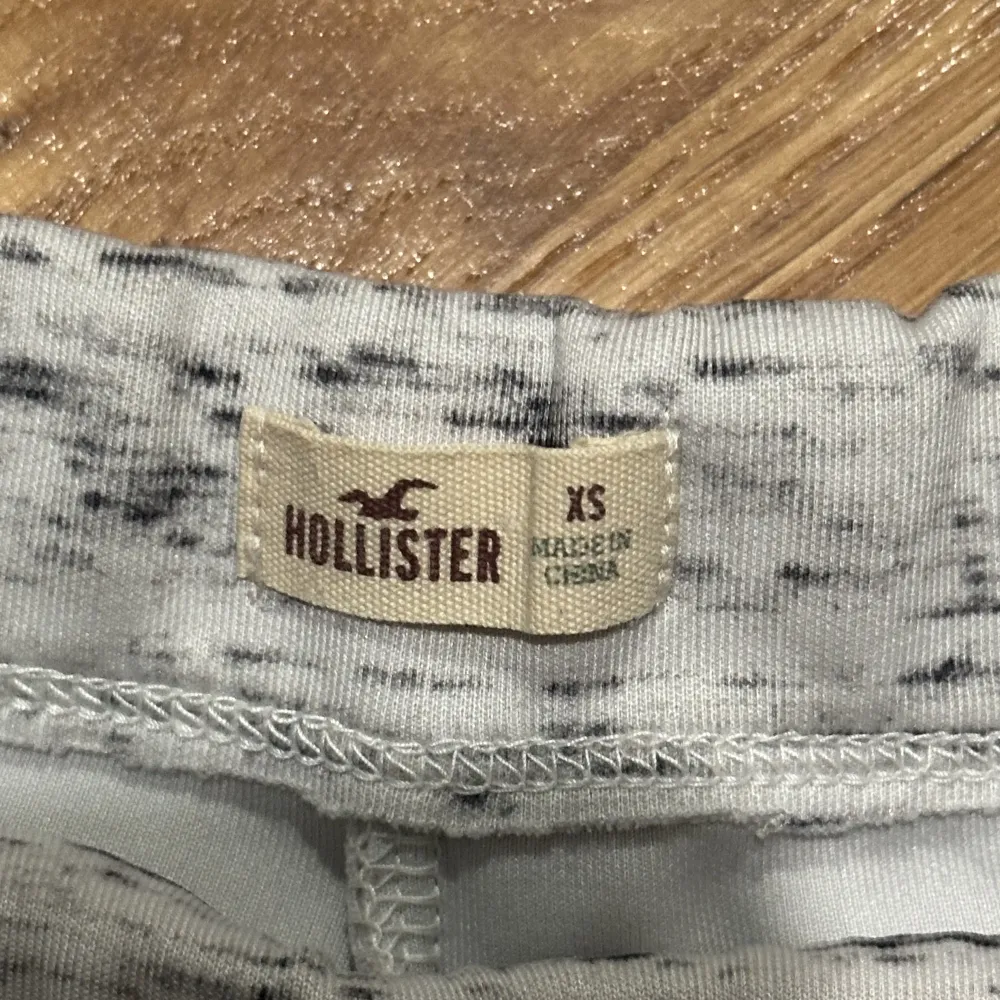 Sköna, mjuka skorts från Hollister som inte använts på länge. Öppen för prisförslag! . Shorts.