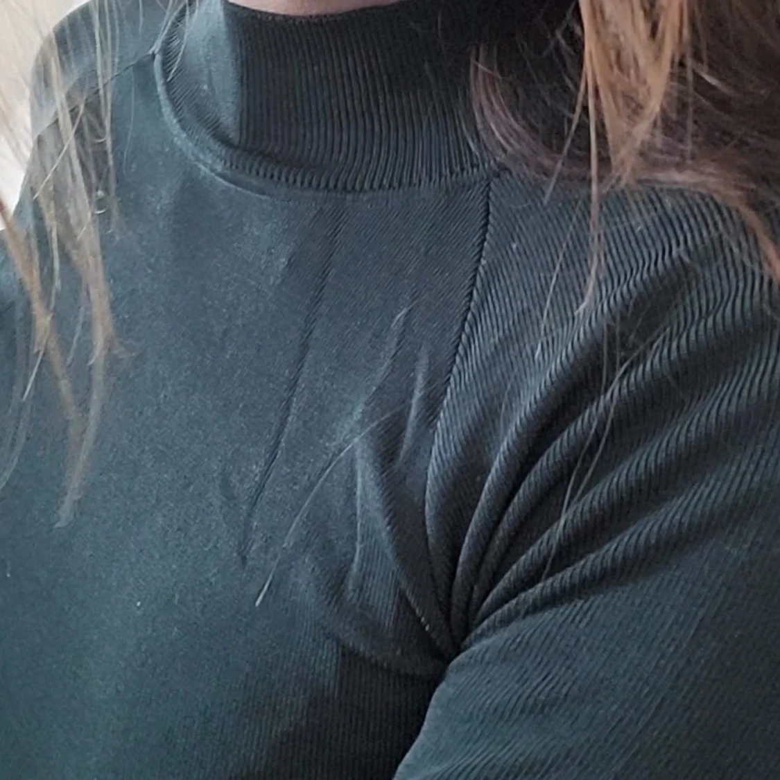 Metallic grön stickad tröja - 91