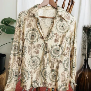 Guldig retro skjorta - Cool retro 