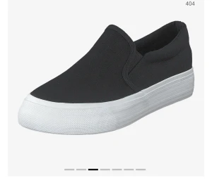 Duffy skor - Säljer ett par helt sprillans nya Duffy sneakers då dom var för stora för mig, då jag velade så mycket och tiden gick ut så jag kunde inte lämna tillbaka dom. Det är lånade bilder men ni kan få bilder vid intresse. Hör av Er vid frågor. Damsko stl 37.