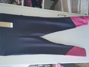Nya Adidas träningstights  - Nya Adidas träningstights.  Storlek Large. 