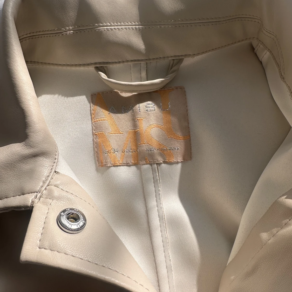 Skin kappa, jacka från NEW YORKER har använt den bara ett par gånger ❤️ - 91