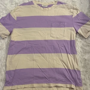 These Glory Days T-shirt - T-shirt från märket These glory days. Fint skick, Storlek: Medium.