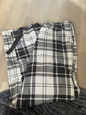 Pyjamasbyxor  - Använda men i fint skick