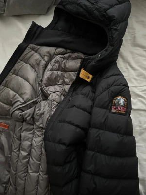 Parajumper Jacka - Snygg jacka från pj. Säljs billigt