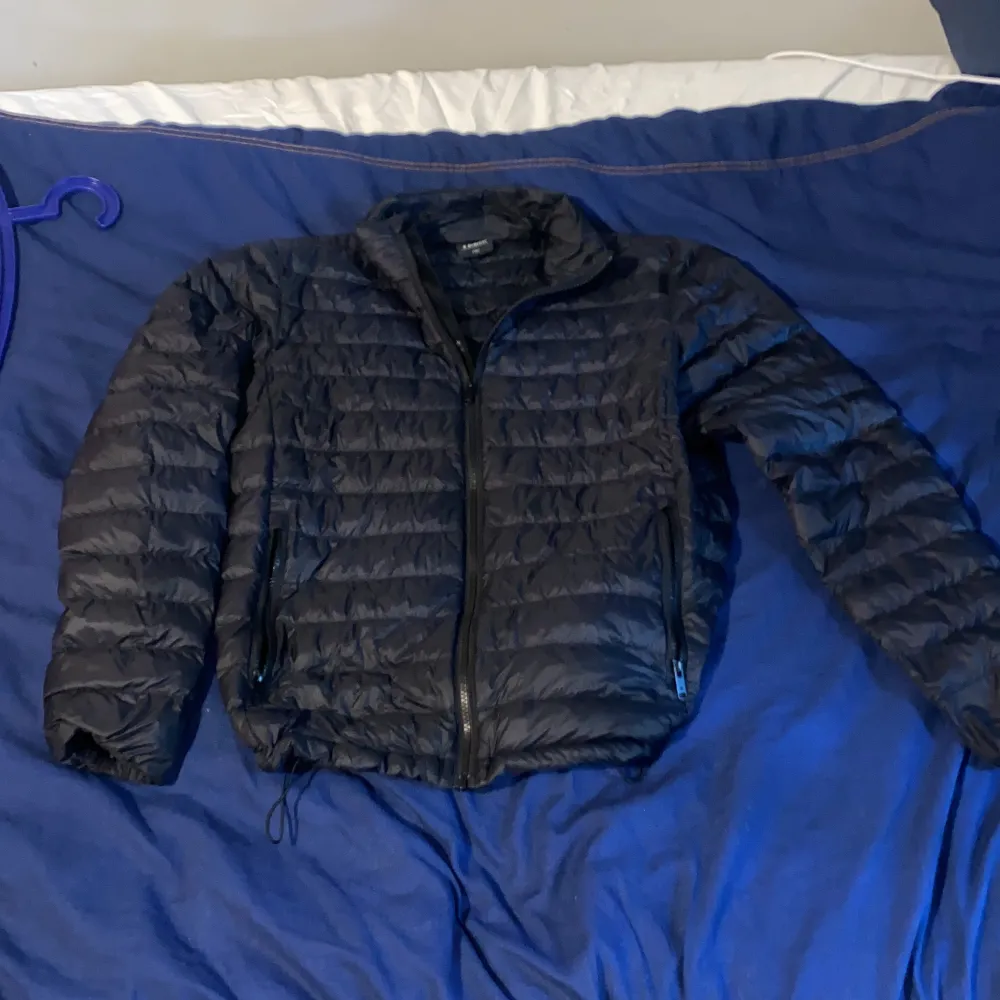 Great condition and very comfortable, S size but feels like M. Jackor.