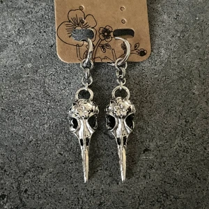 Örhängen  - Klicka inte på köp nu<3 Dm för att köpa, 59kr styck eller 109kr/par, dm vid eventuella frågor~