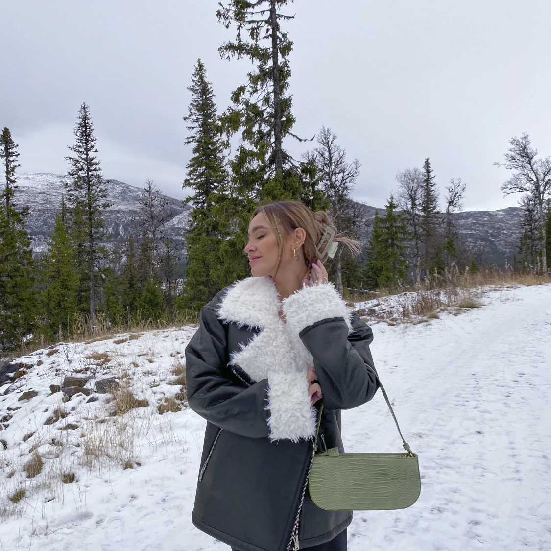 PU jacka med fakefur 