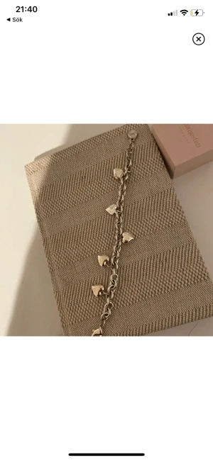 Silver armband med berlocker - Jättefint silverarmband från snö of sweden i bra skick❤️💓💓💕