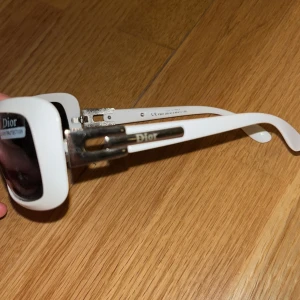Dior solglasögon vintage - Äkta dior Nyskick Pris förslag 