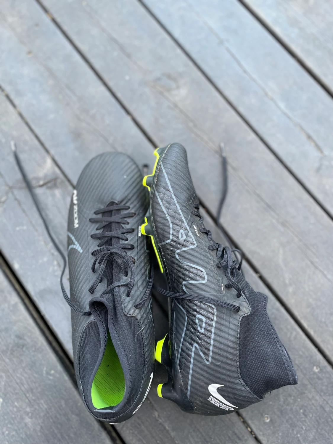 Fotbollsskor storlek 44 - 90