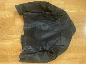 Triumph skinnjacka - Triumph mc skinnjacka i skick som ny. 