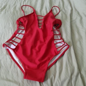 Baddräkt  - Suoer snygg skön och bekväm 