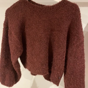 Stickad topp - Stickad topp, använd men inga defekter. 