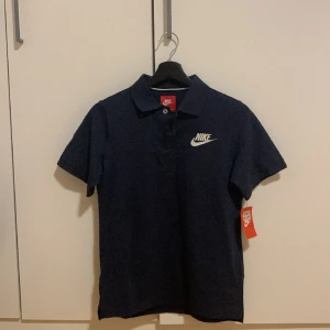 Nike tröja blå - Helt ny och oanvänd, perfekt skick