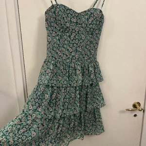 Klänning från gant  - Klänning från gant så fin men kommer inte till användning 💞