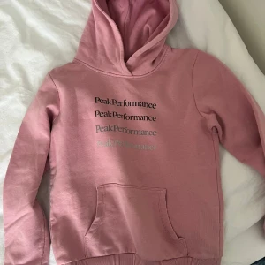 Peakperformance hoodie  - Storlek 150