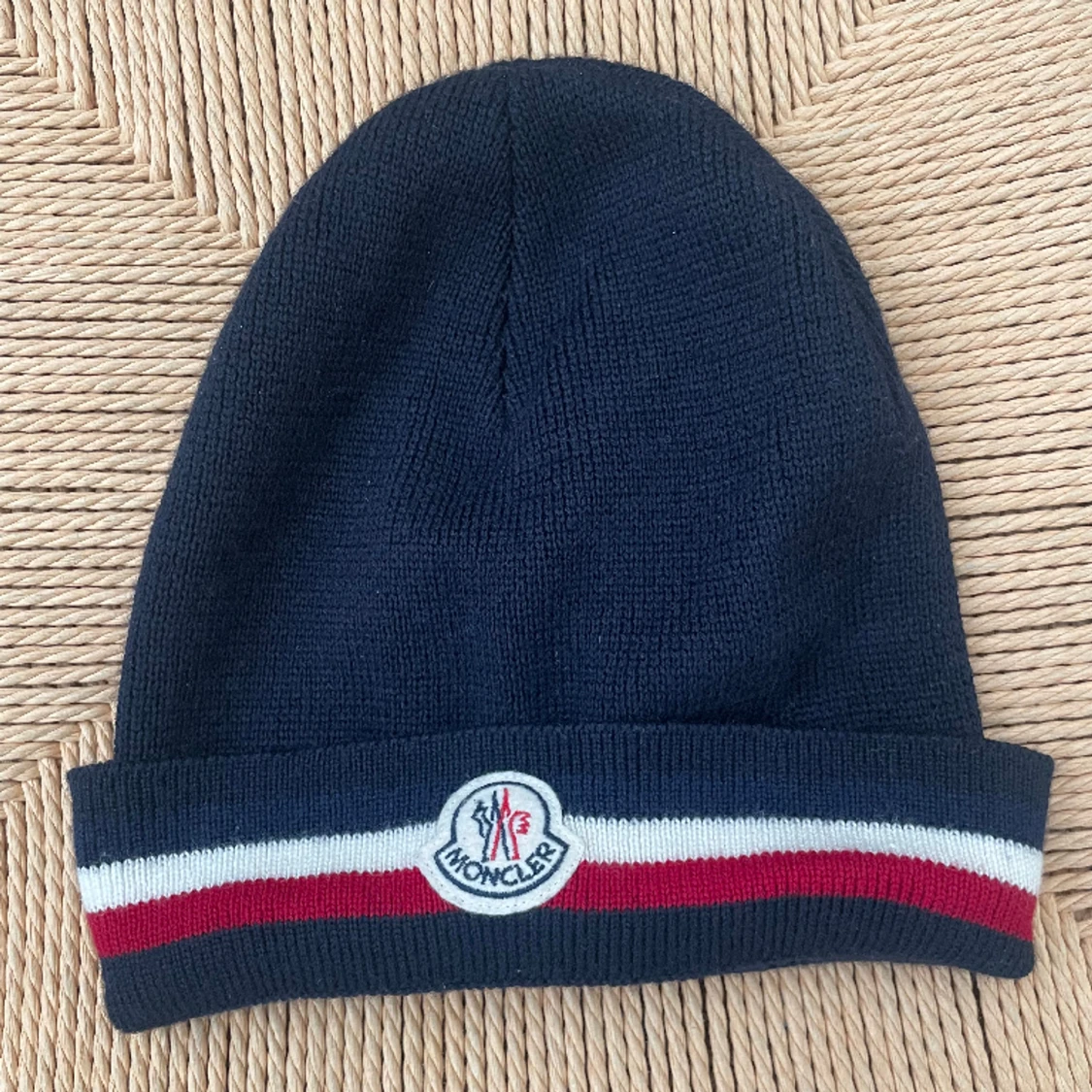 Moncler mössa