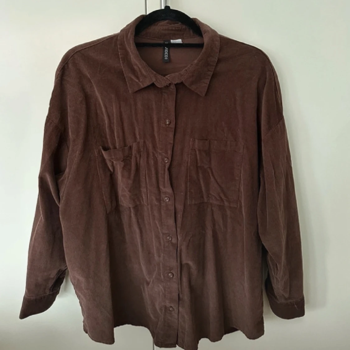 Brun manchesterskjorta 