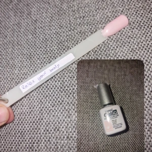 Gellack - Helt ny och oöppnad, målat med min egna svarta färg för att visa🥰