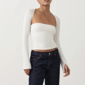 Tröja - Slutsåld Gina tricot tröjan i nyskick! Endast tvättad helt oanvänd. I bra skick!