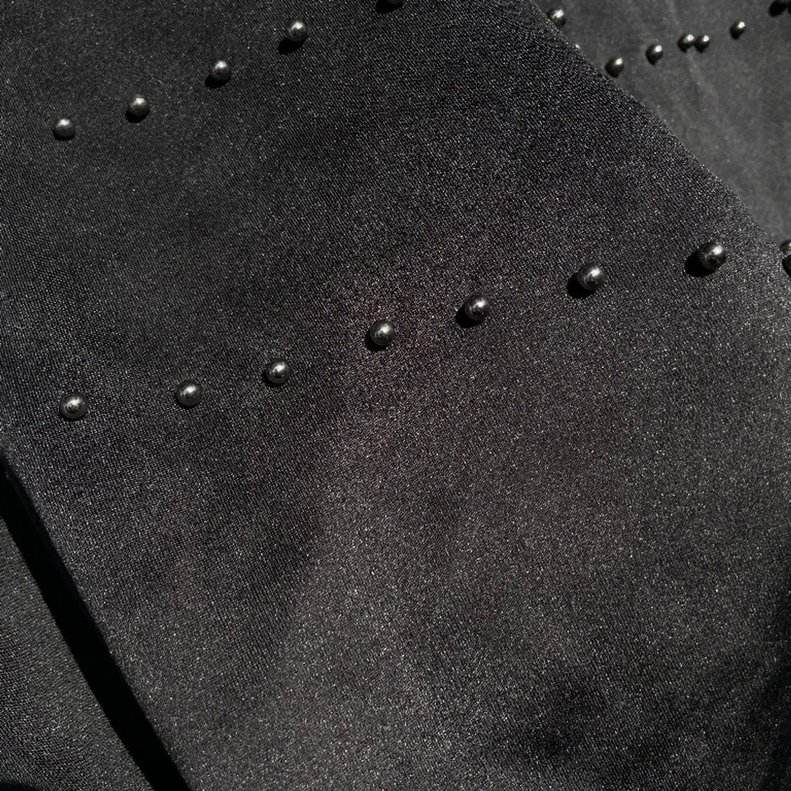 Snygg tröja med pärlor. Strl XXL - 90